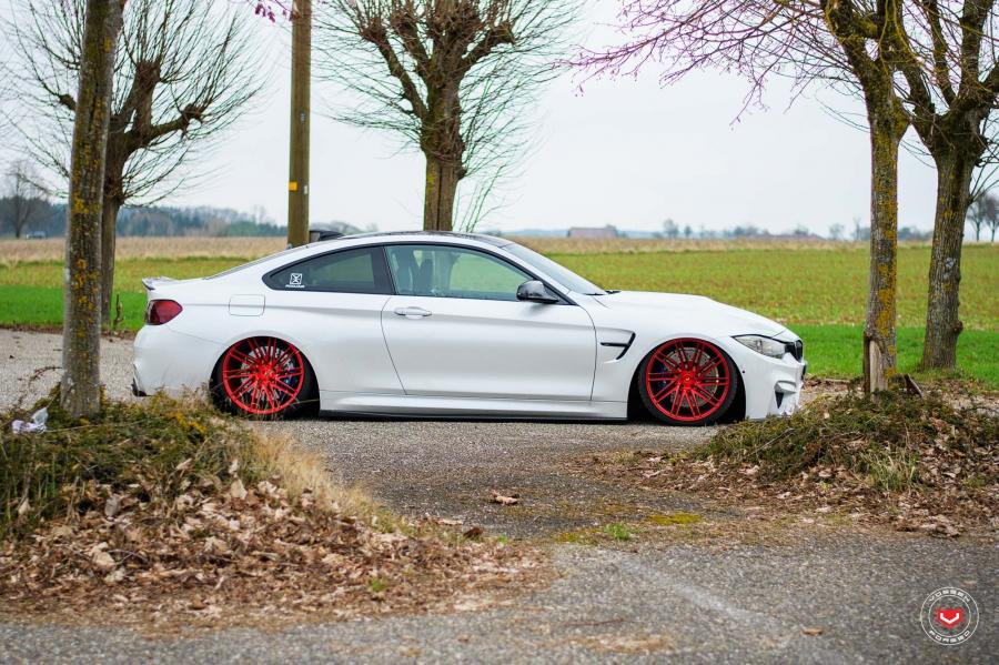  BMW M4 Coupe on Vossen Wheels (VPS-307T) 2017 года  (фото 6 из 20)